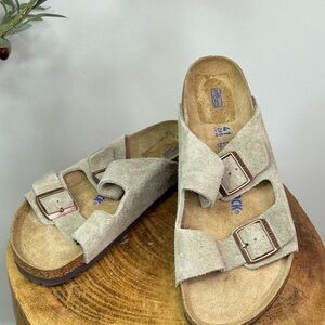 Birkenstock Arizona Light Gray Suede Sandals size 41 or 11